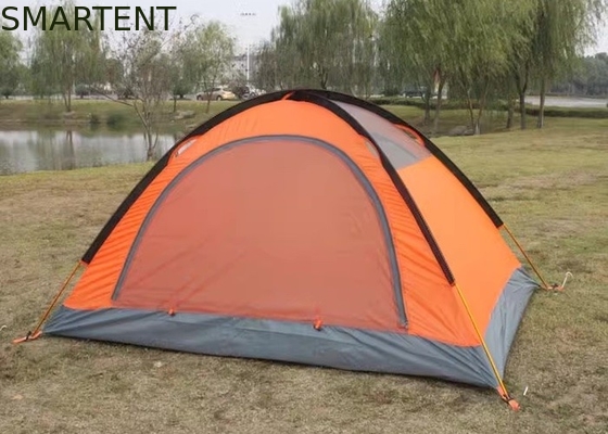 2 Persone Arancione PU3000MM Rivestito con telaio in poliestere in alluminio da 210 T Tenda impermeabile pop-up con borsa da trasporto fornitore