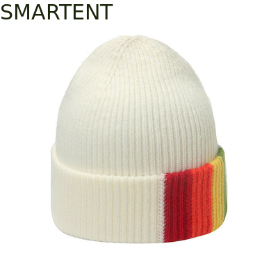 Color bianco esterno riciclare sostenibile RPET Bottone a maglia di taglia adulta per l'inverno fornitore