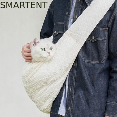 Cute forniture per animali da compagnia bianco colore poliestere sacchetto spalla per animali da compagnia invernale caldo sacchetto crossbody morbido e confortevole fornitore
