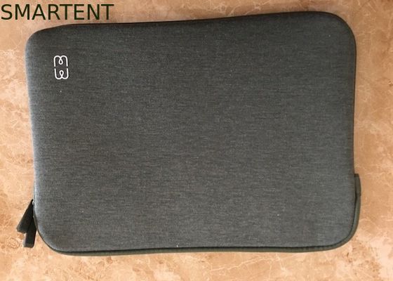 Acquistare Il computer portatile di verde di Polycotton insacca a 11,6 pollici per la chiusura di nylon della chiusura lampo della schiuma di memoria delle donne 5MM fabbricazione online